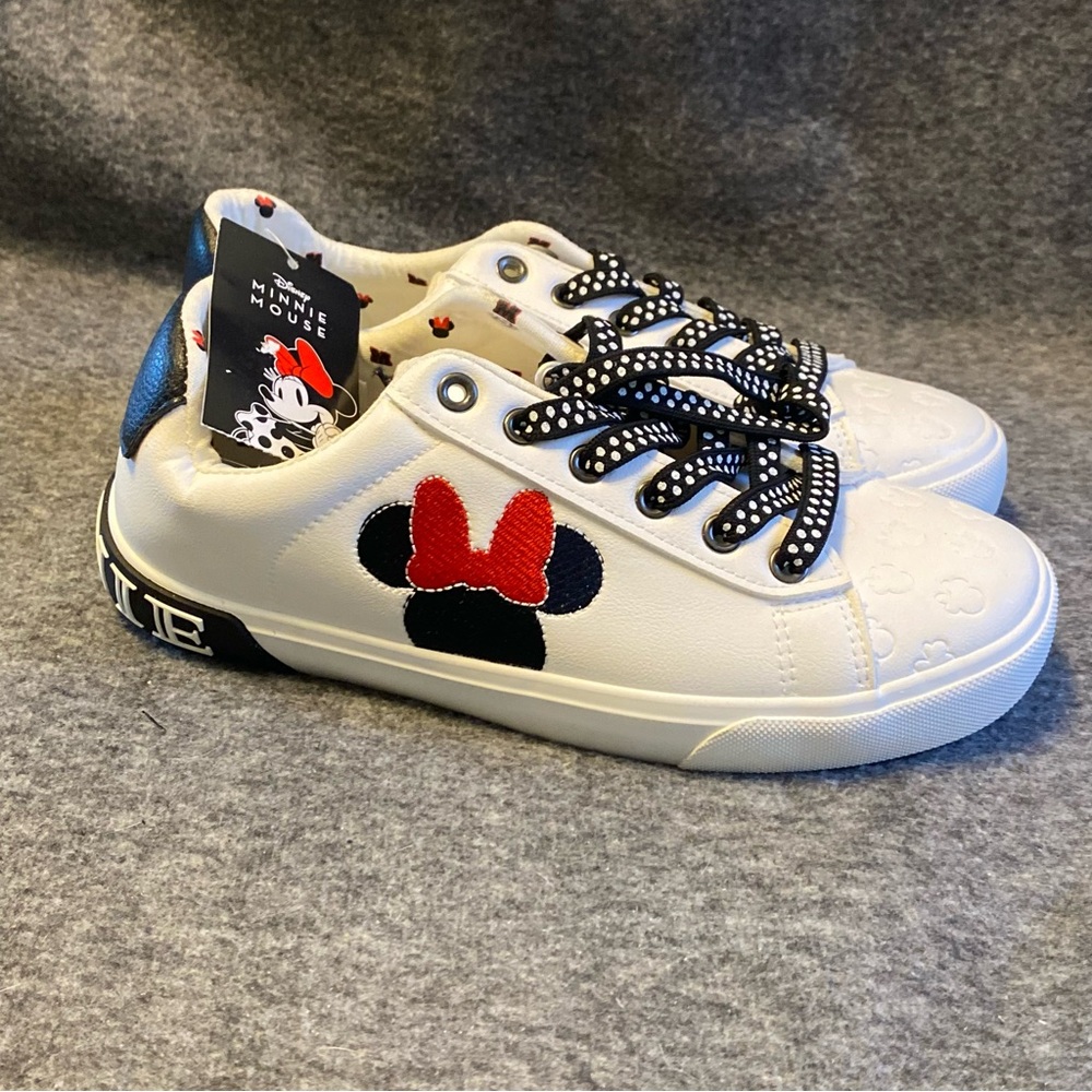 Minnie Mouse Shoes Women’s Size 6.5 Low Top White And‎ Black Sneakers Disney New
